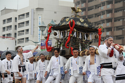 神輿披露